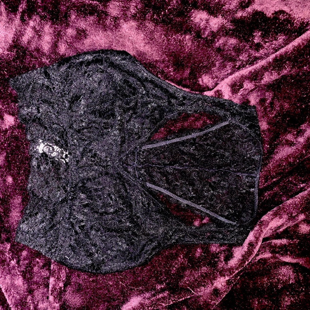 Medium Black Lacey soma bralette racerback